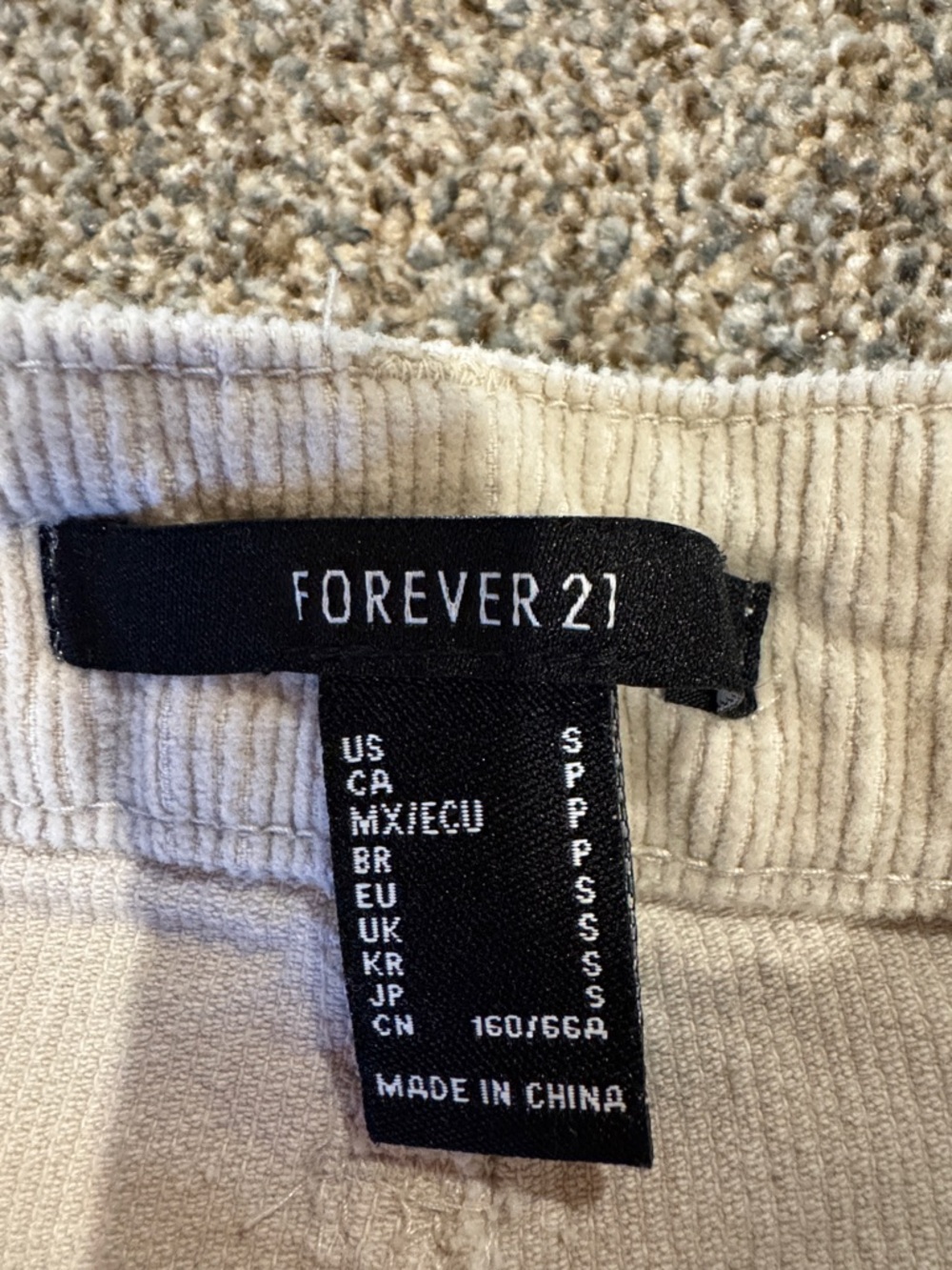 Forever 21 Cream Corduroy High-Rise Pants Flare Leg Embroidered Flowers Size S - Picture 9 of 11